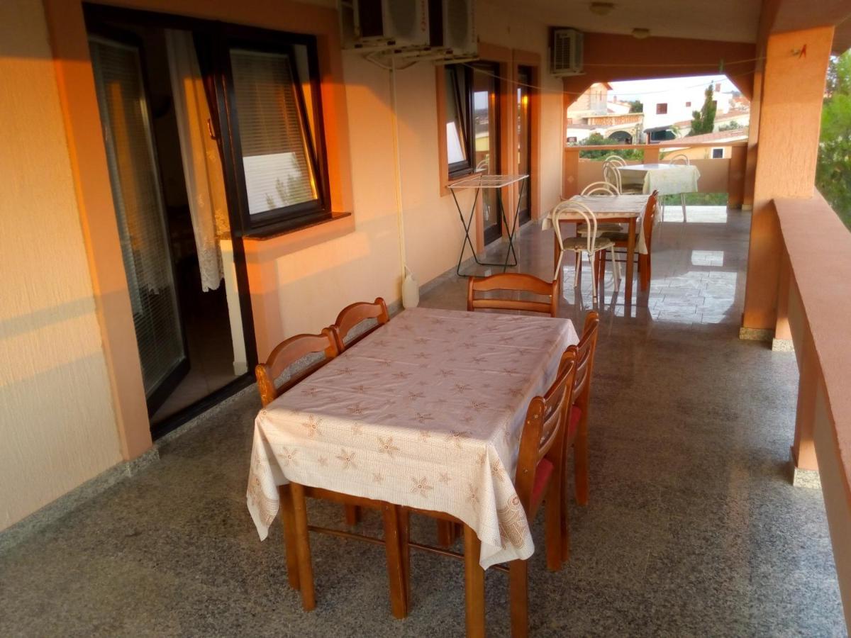 Appartement Maslina à Vir Extérieur photo