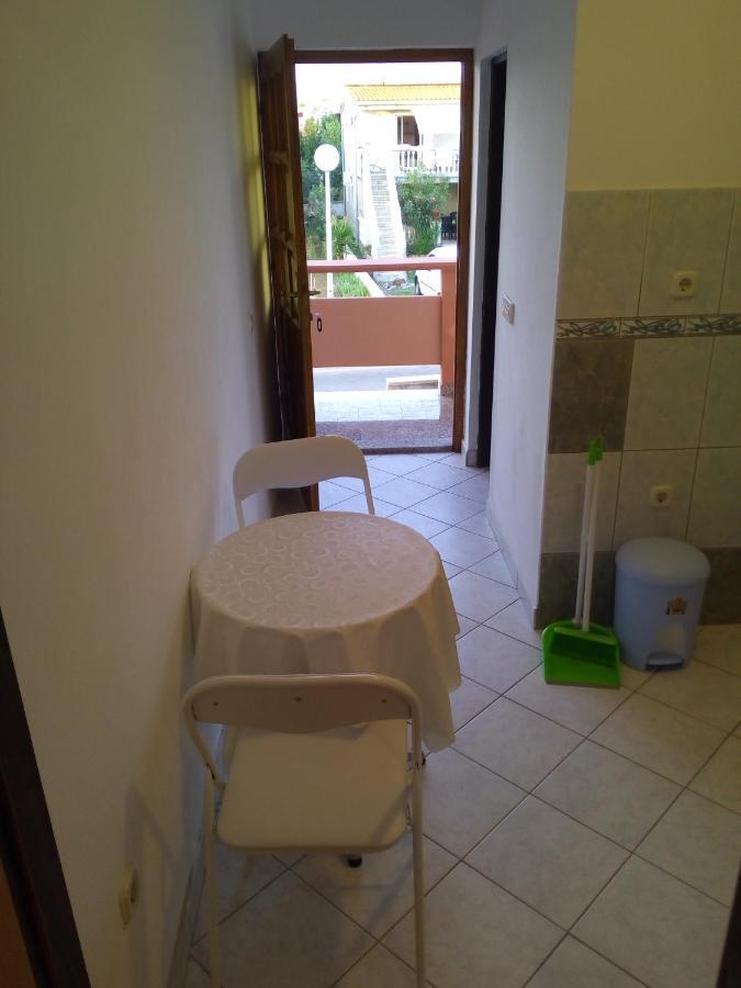 Appartement Maslina à Vir Extérieur photo
